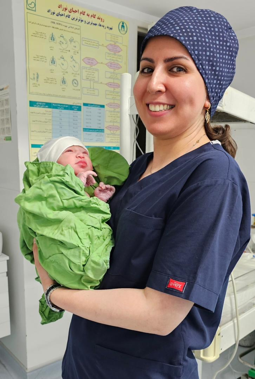 نیلوفر مهری